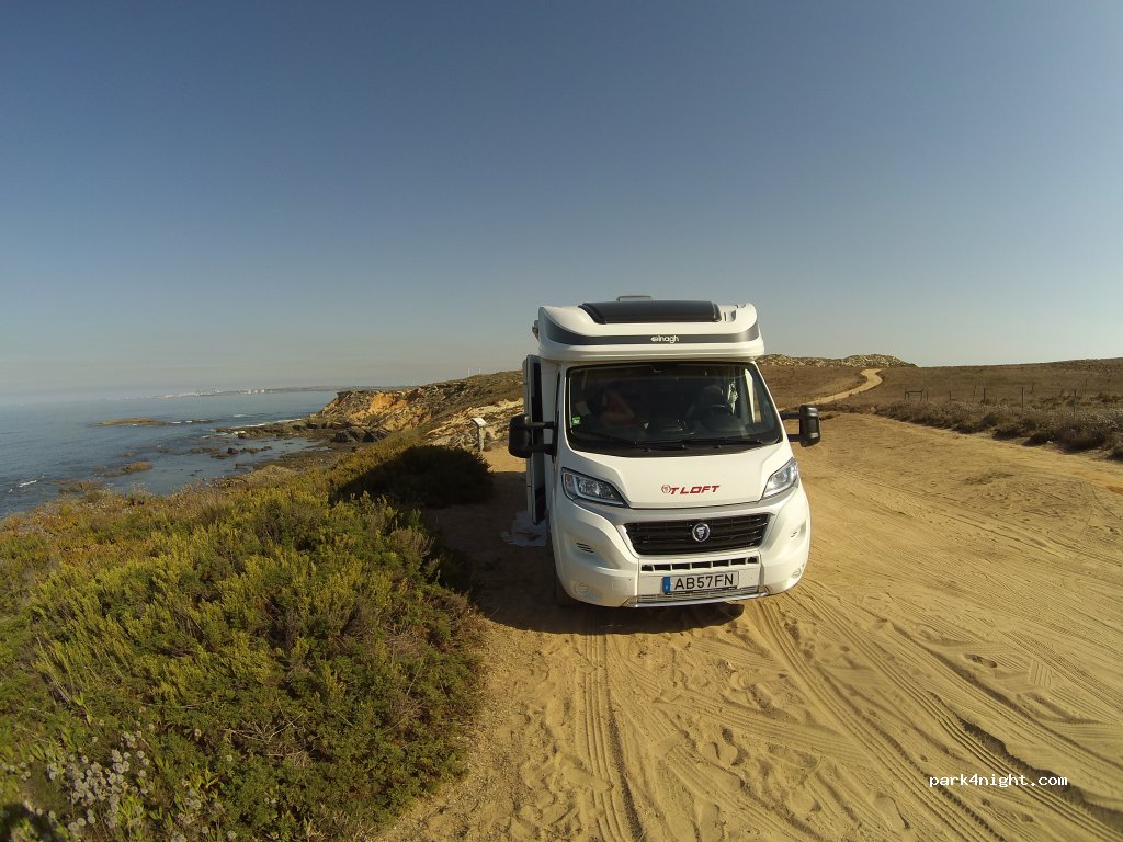 (7520) Porto Covo - Unnamed Road — foto