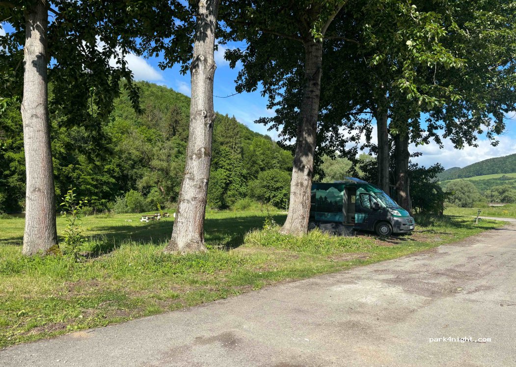 (027 55) Sedliacka Dubová - Unnamed Road — foto 4