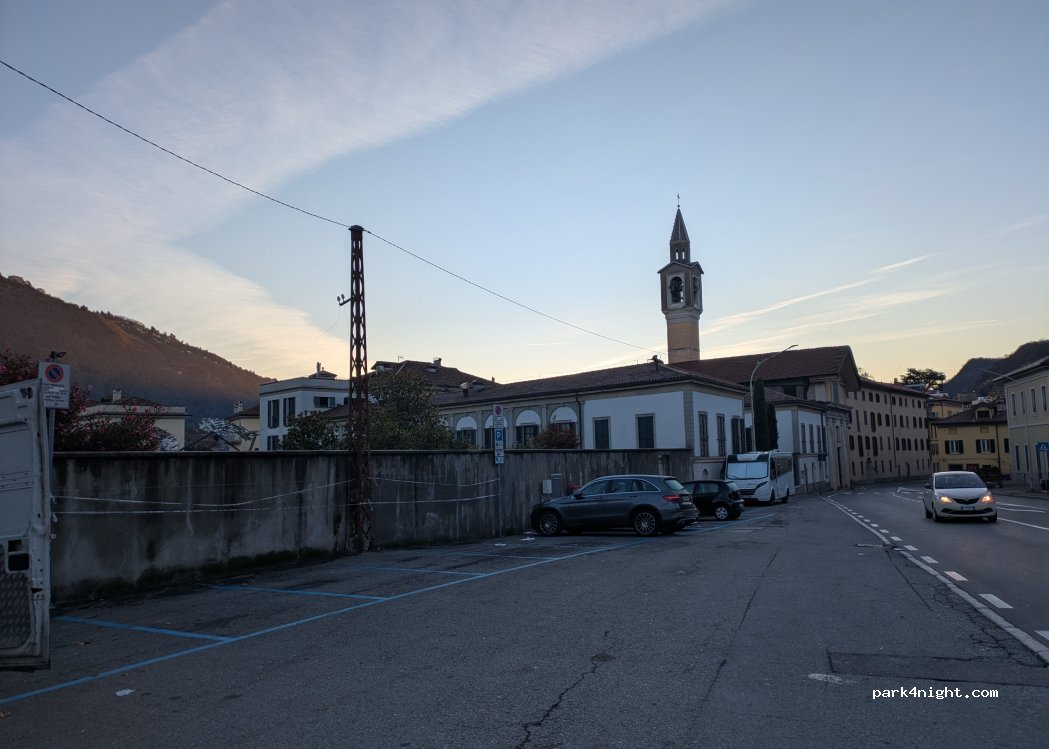 (22100) Como - 1 Largo Spluga — foto 4