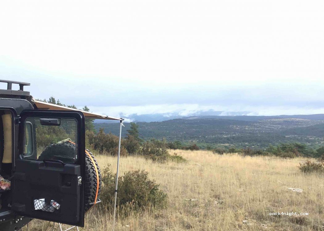 (12230) La Couvertoirade - Unnamed Road — foto