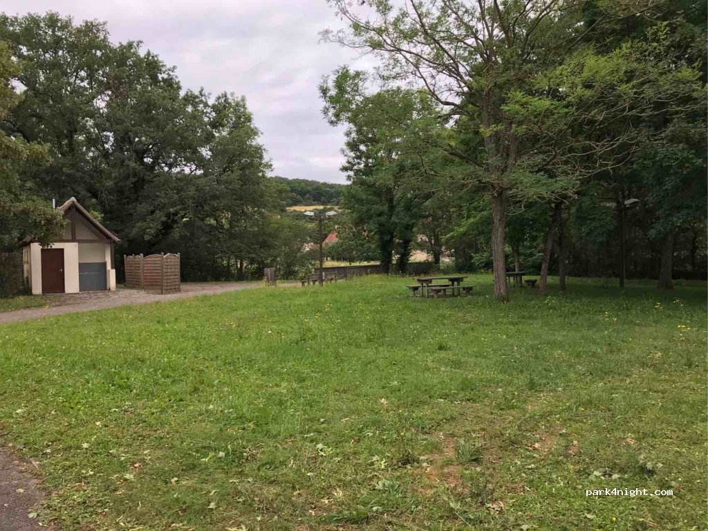 (18200) Bruère-Allichamps - Noirlac — foto 3