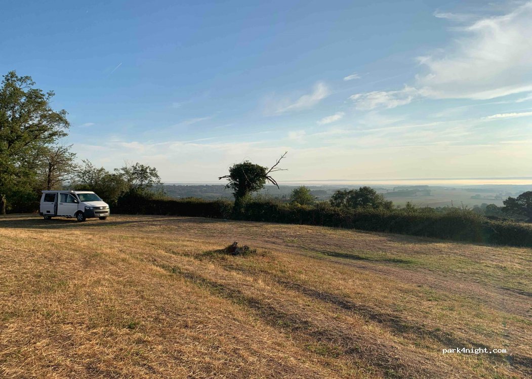 (03370) Saint-Désiré - Unnamed Road — foto