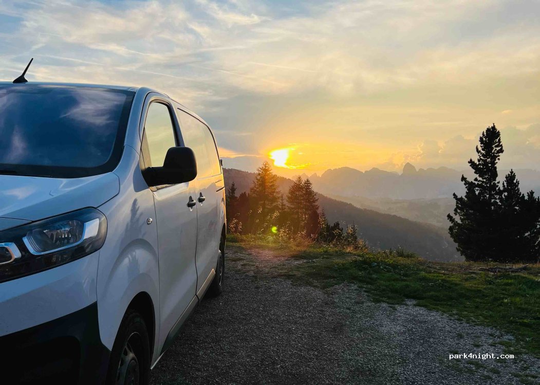(32020) Pieve di Livinallongo - Strada Provinciale 24 del Passo Valparola — foto 4