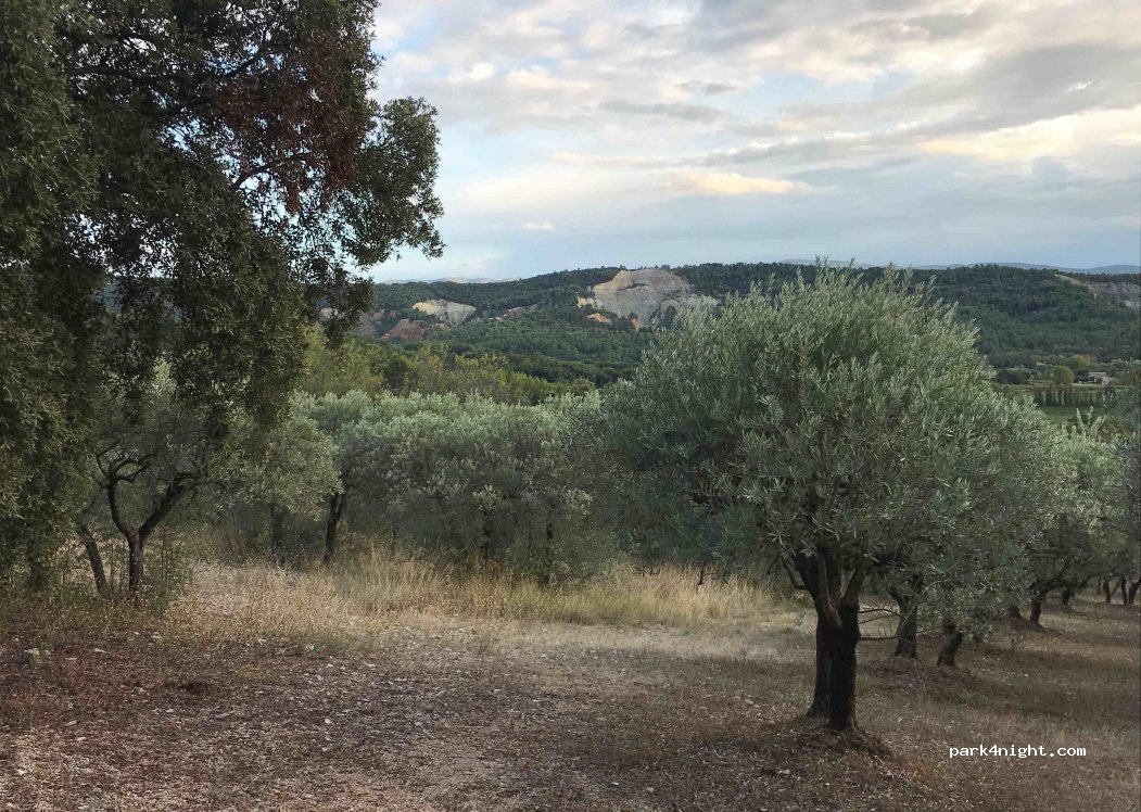 (84400) Rustrel - Unnamed Road — foto