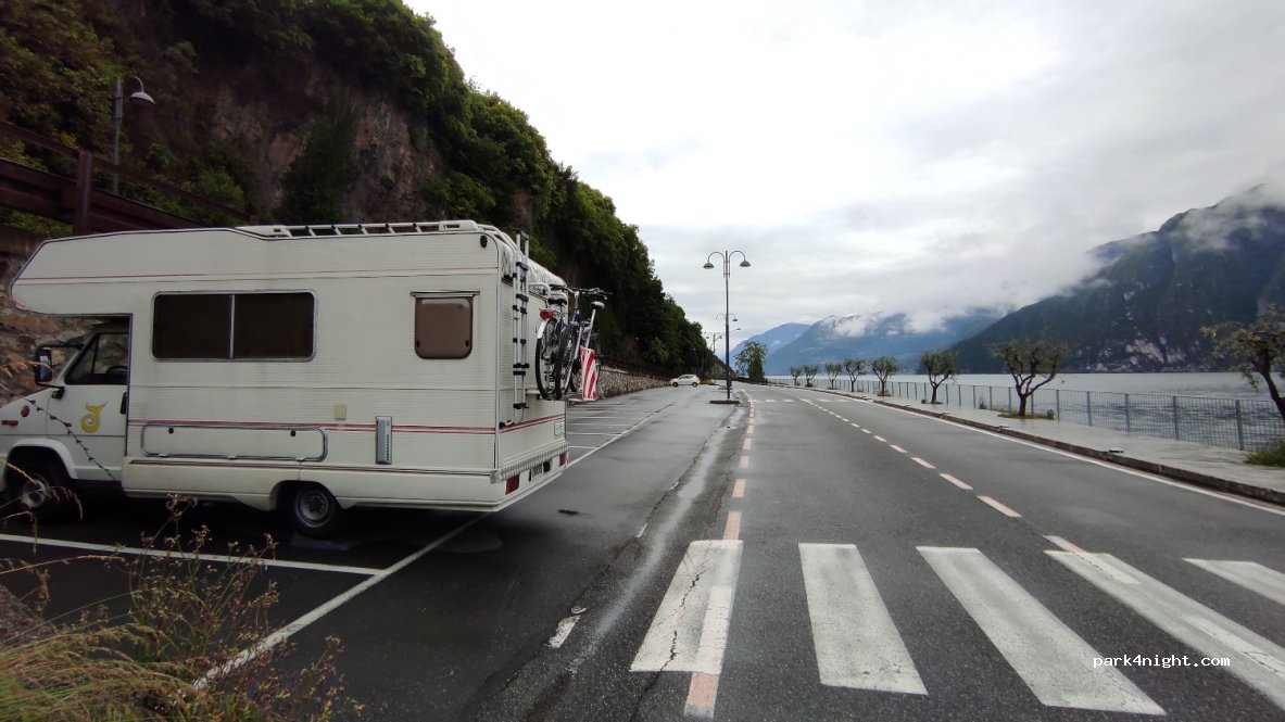 (24060) Riva di Solto - 3 Via Porto — foto 2