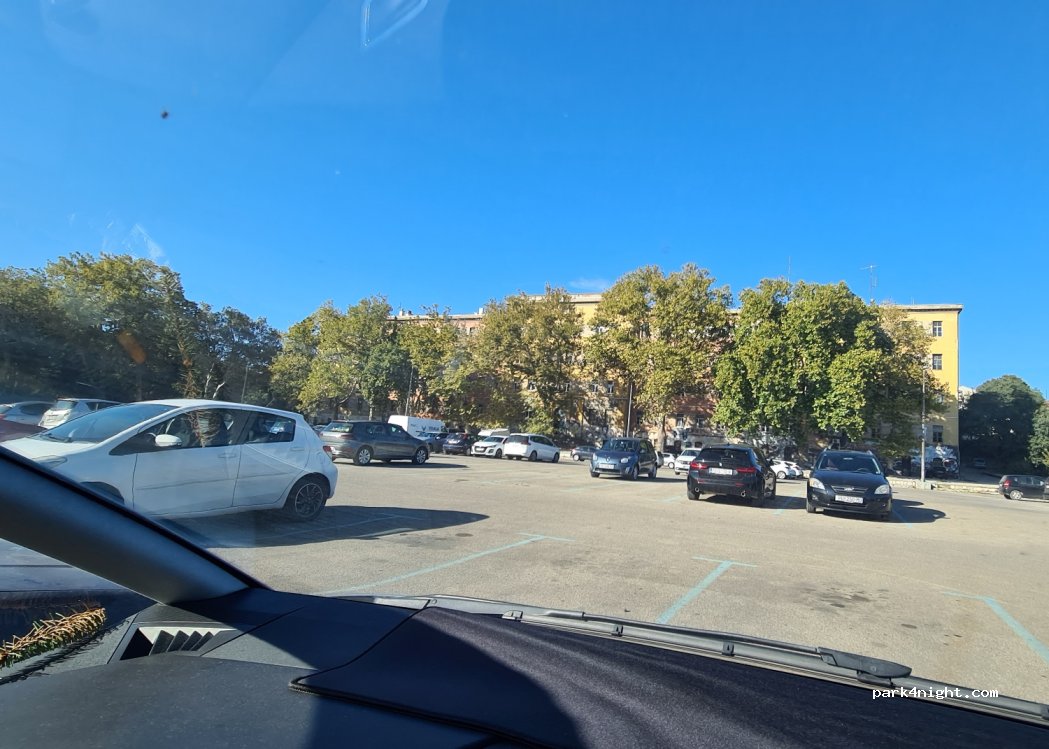 (52100) Pula - Ulica Silvija Strahimira Kranjčevića 4 — foto 3