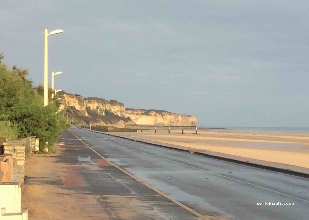 (14710) Vierville-sur-Mer - 70 Boulevard de Cauvigny — foto