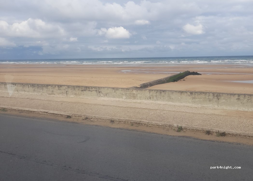 (14710) Vierville-sur-Mer - 70 Boulevard de Cauvigny — foto 2