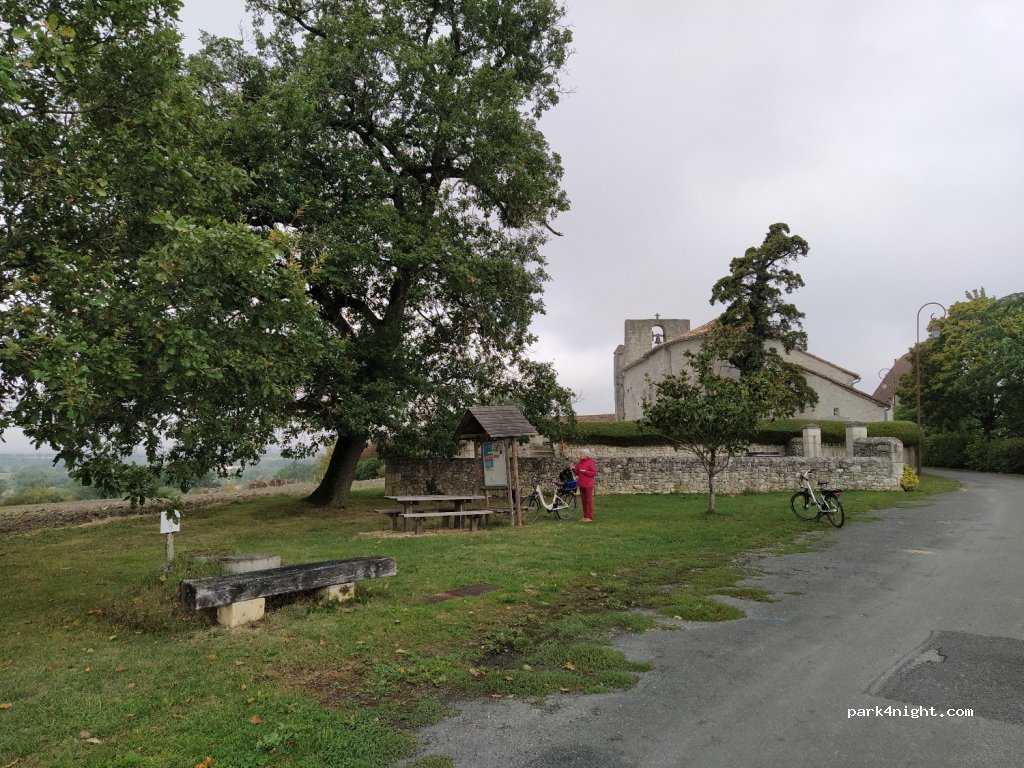 (24560) Bardou - Unnamed Road — foto