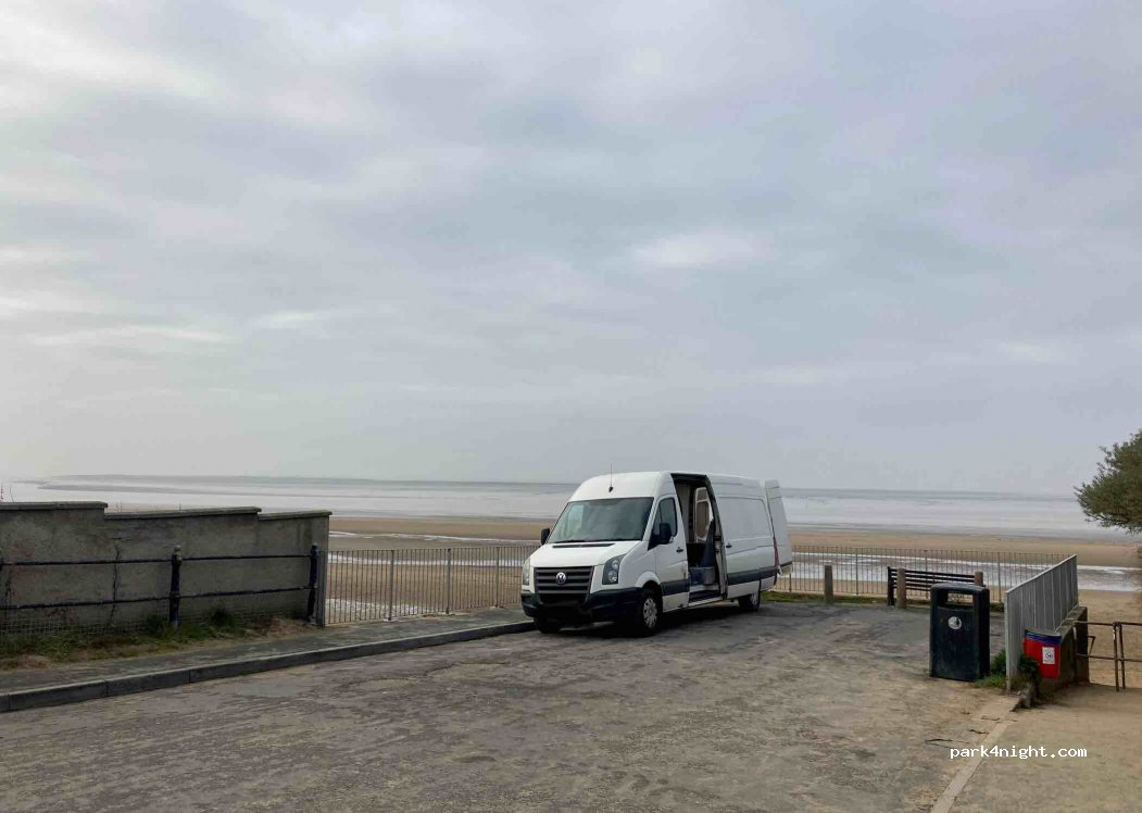 (TA8 2HG) Burnham on sea - 16 Allandale Road — foto