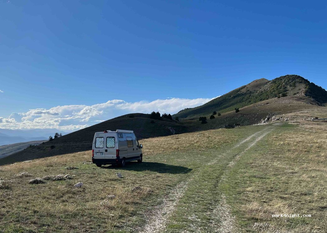 (67021) Barisciano - Unnamed Road — foto 4