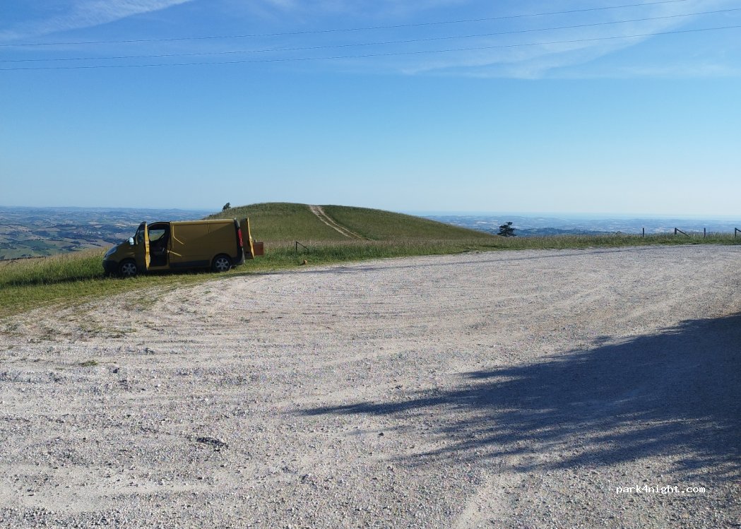 (60048) Serra San Quiric - Unnamed Road — foto 3