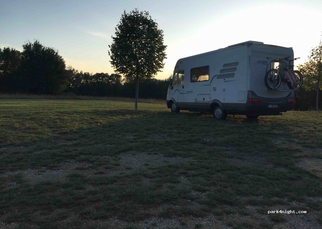 (47150) Gavaudun - 51 Laurenque — foto 2