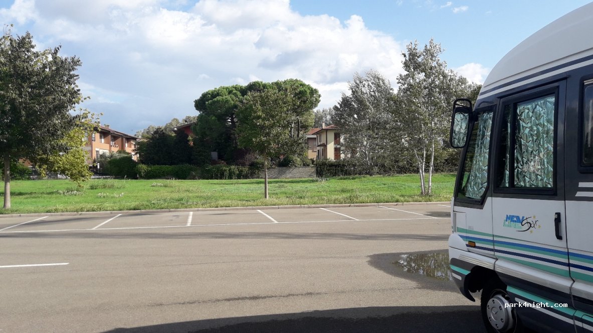 (56025) Pontedera - 42 Via Sandro Pertini — foto