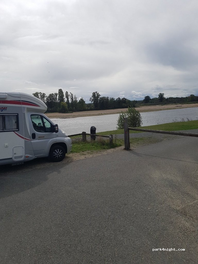 (37130) Langeais - D57 — foto