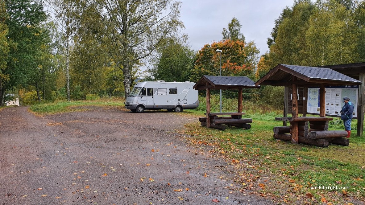 (669 92)  - 2A MÖLNBACKA HERRGÅRD — foto 4
