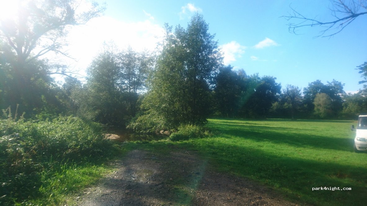 (63220) Beurières - Unnamed Road — foto 2