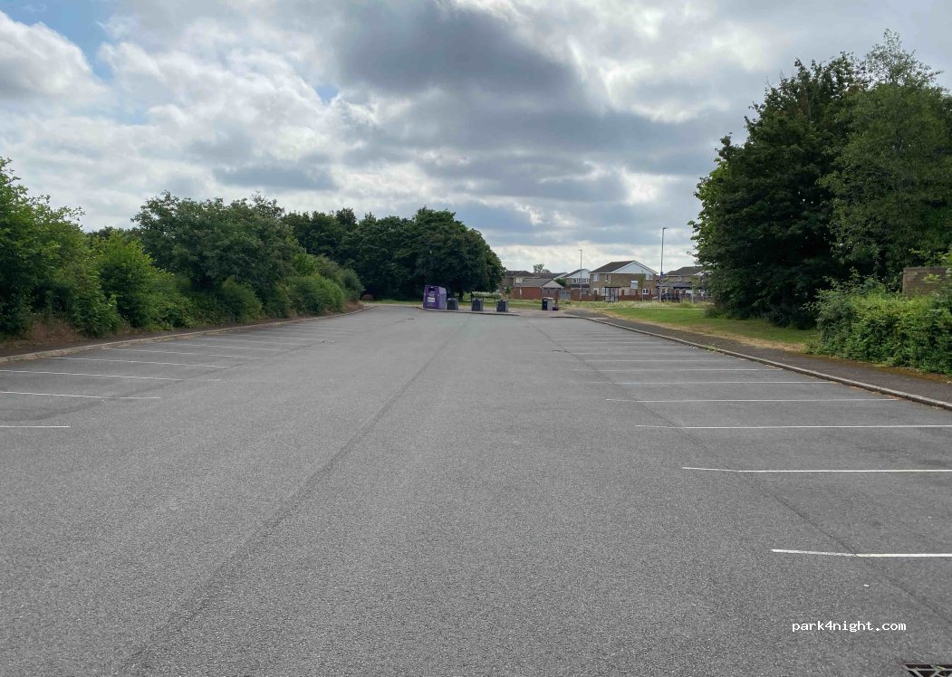 (MK41 8DE)  - 71 Brecon Way — foto