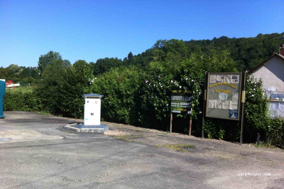 Camping Municipal La Pouge — foto