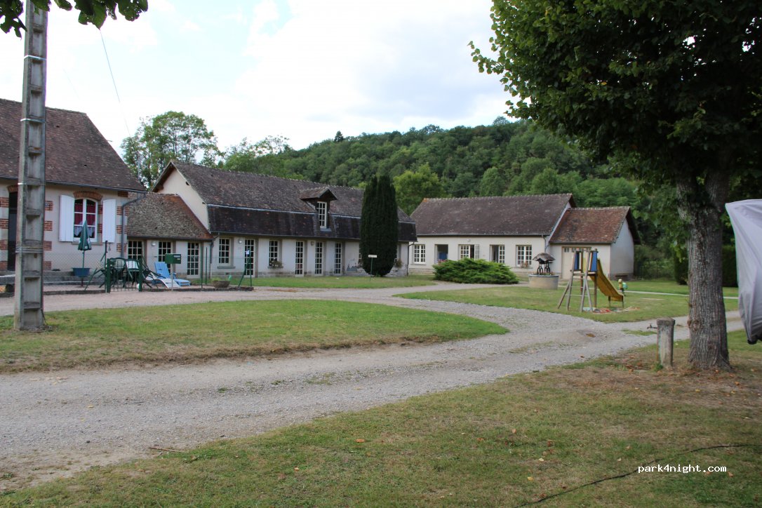 Camping Municipal La Pouge — foto 2