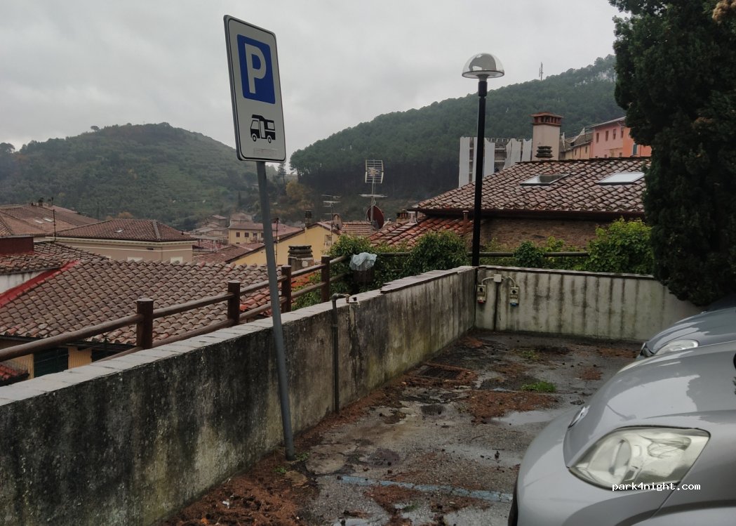 Parcheggio Sosta Camper Buti — foto 3