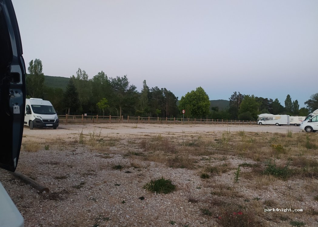 (42150) Vinuesa - 9 Autovía Apto Urbanizar 2 — foto