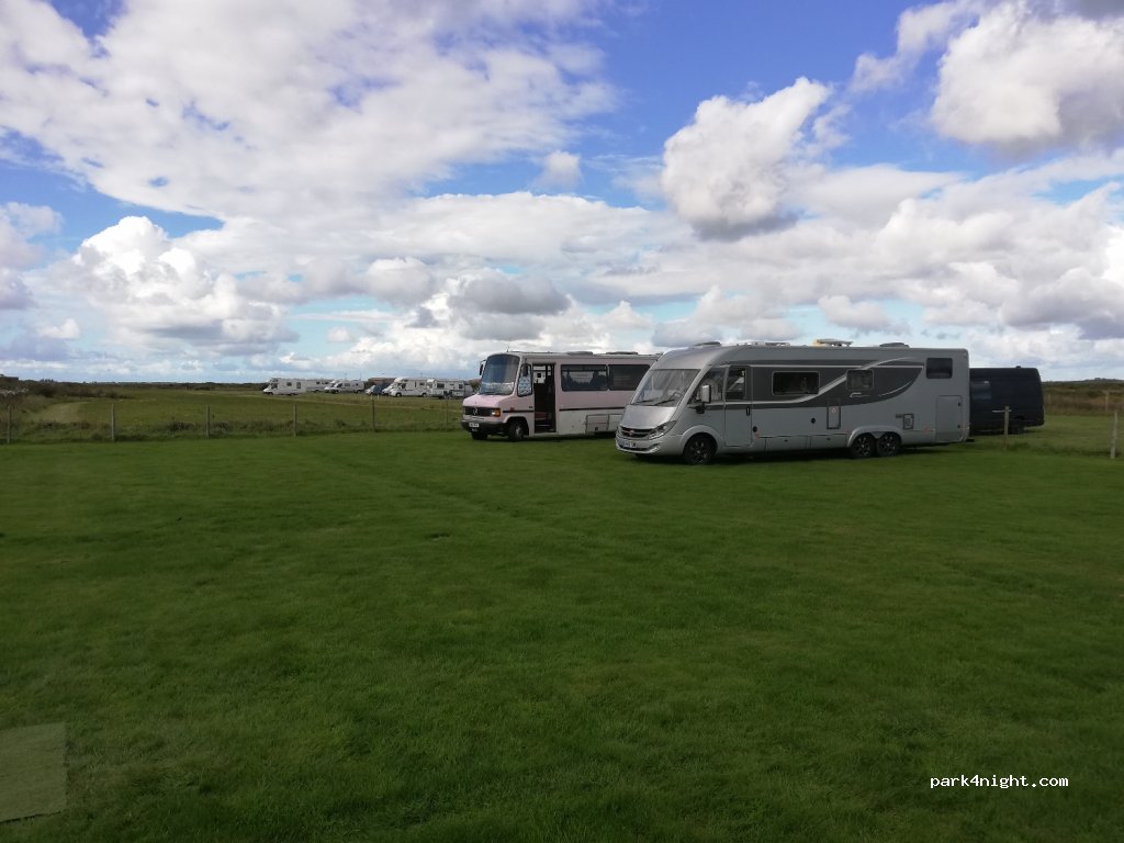 Trewan Sands Caravan Park — foto 2