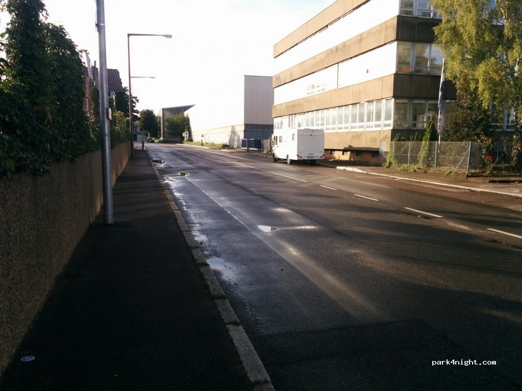 (70329) Stuttgart - 38 Am Mittelkai — foto
