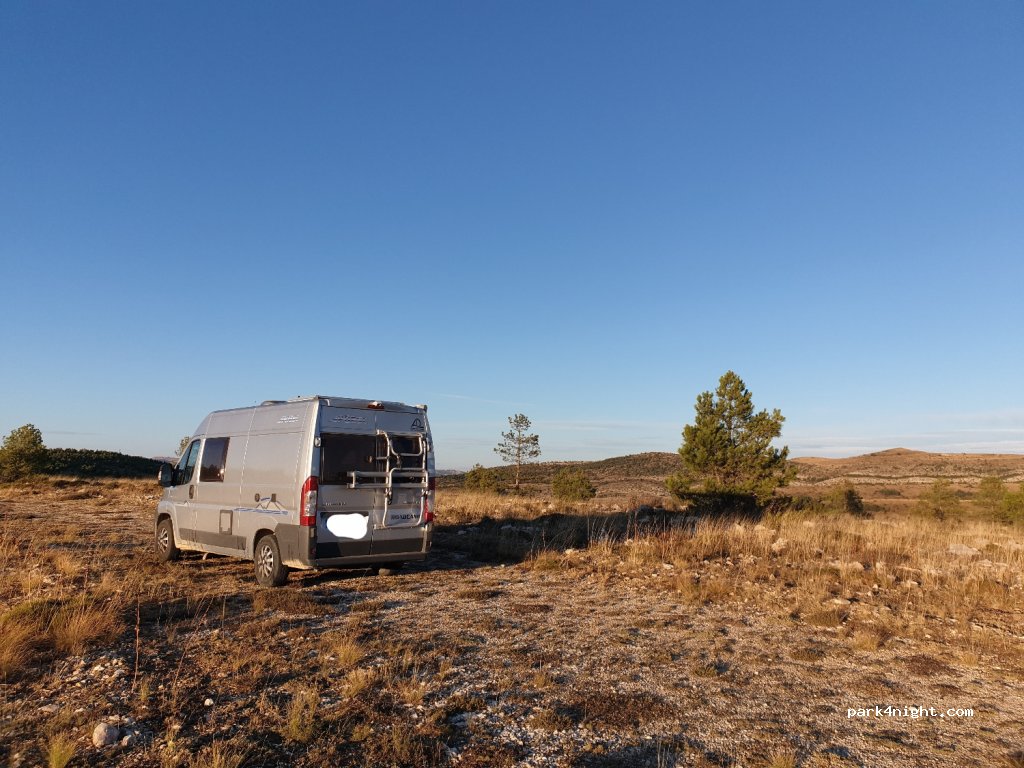 (44158) Aliaga - Unnamed Road — foto