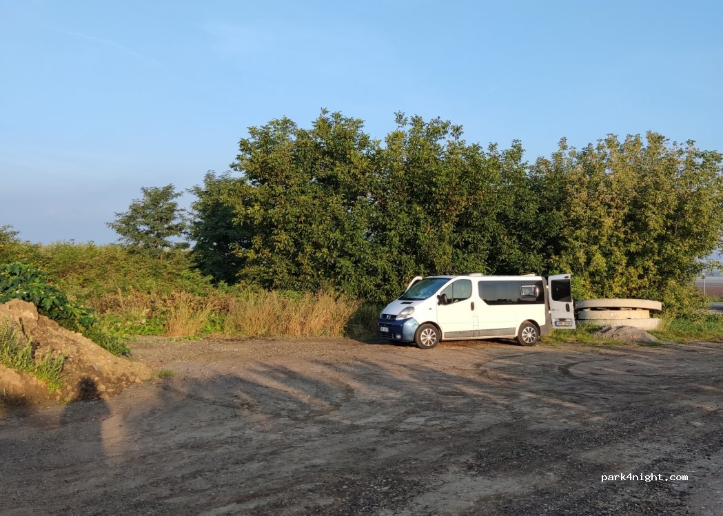 (691 05) Zaječí - U Vily — foto 3