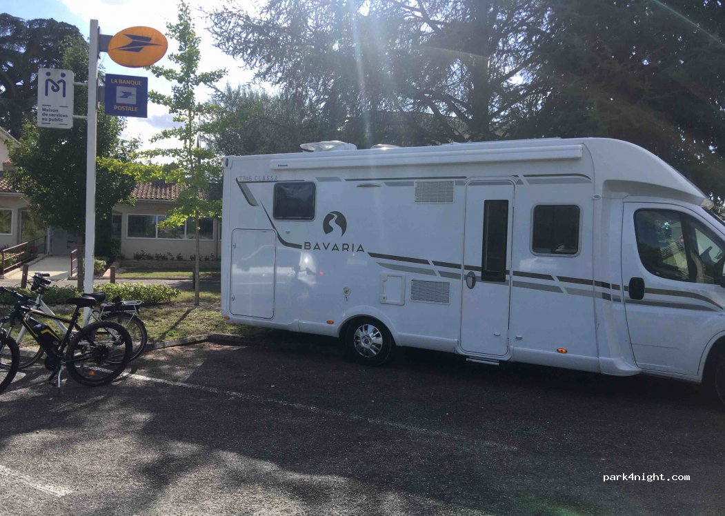 (47180) Meilhan-sur-Garonne - 3 Place de Neuf Brisach — foto