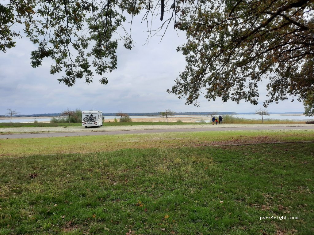 (51290) Sainte-Marie-du-Lac-Nuisement - Unnamed Road — foto