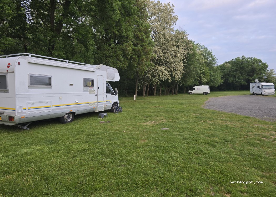 Aire privee de camping- car du bois Chaudron — foto 5