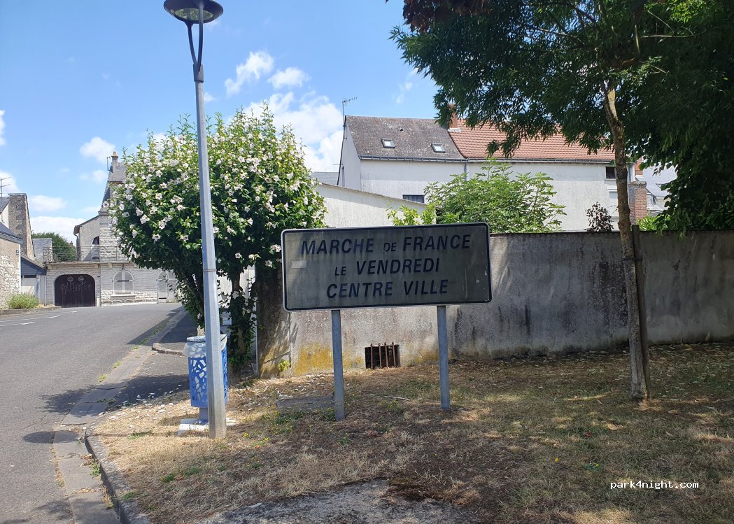 (37800) Sainte-Maure-de-Touraine - Avenue Ronsard — foto 4
