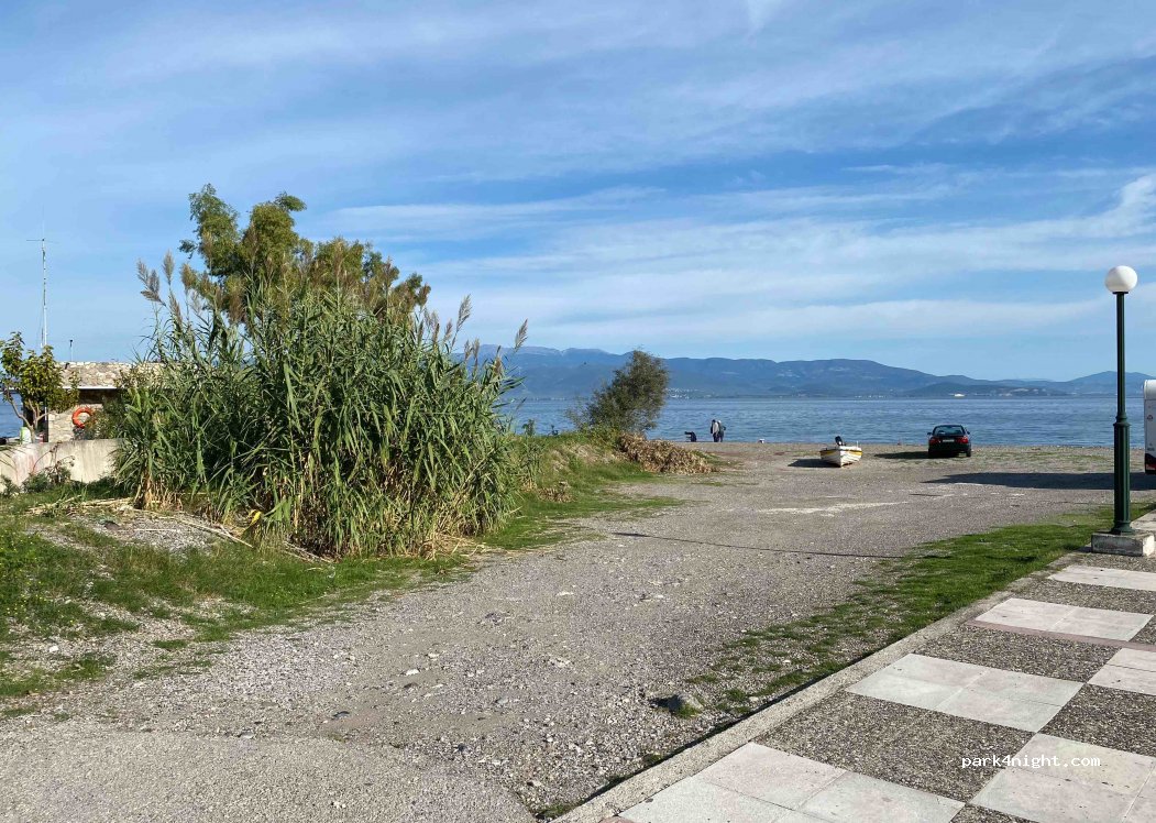 (350 08) Kamena Vourla - Agiou Panteleimonos — foto 2