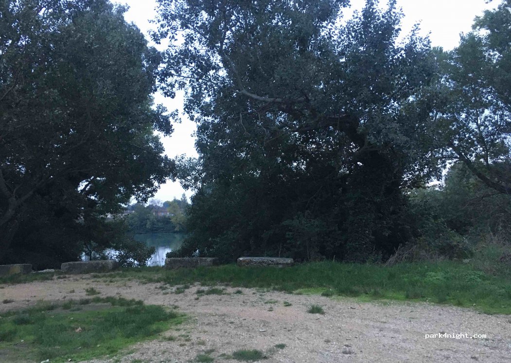 (84000) Avignon - 765 Chemin de la Projette — foto