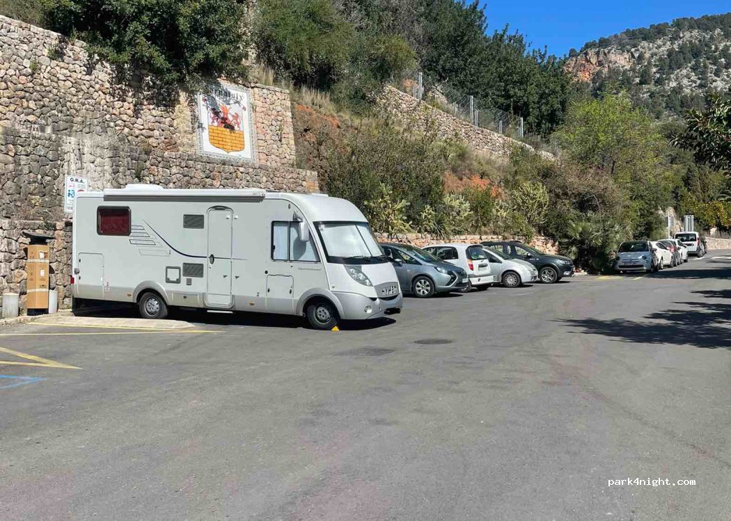 (07109) Fornalutx - 14 Avenida Arbona Colom — foto