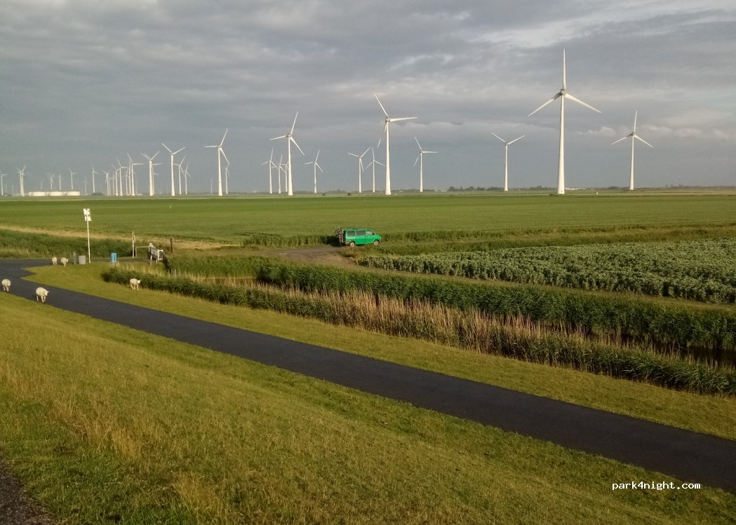 (9982) Uithuizermeeden - Unnamed Road — foto 4
