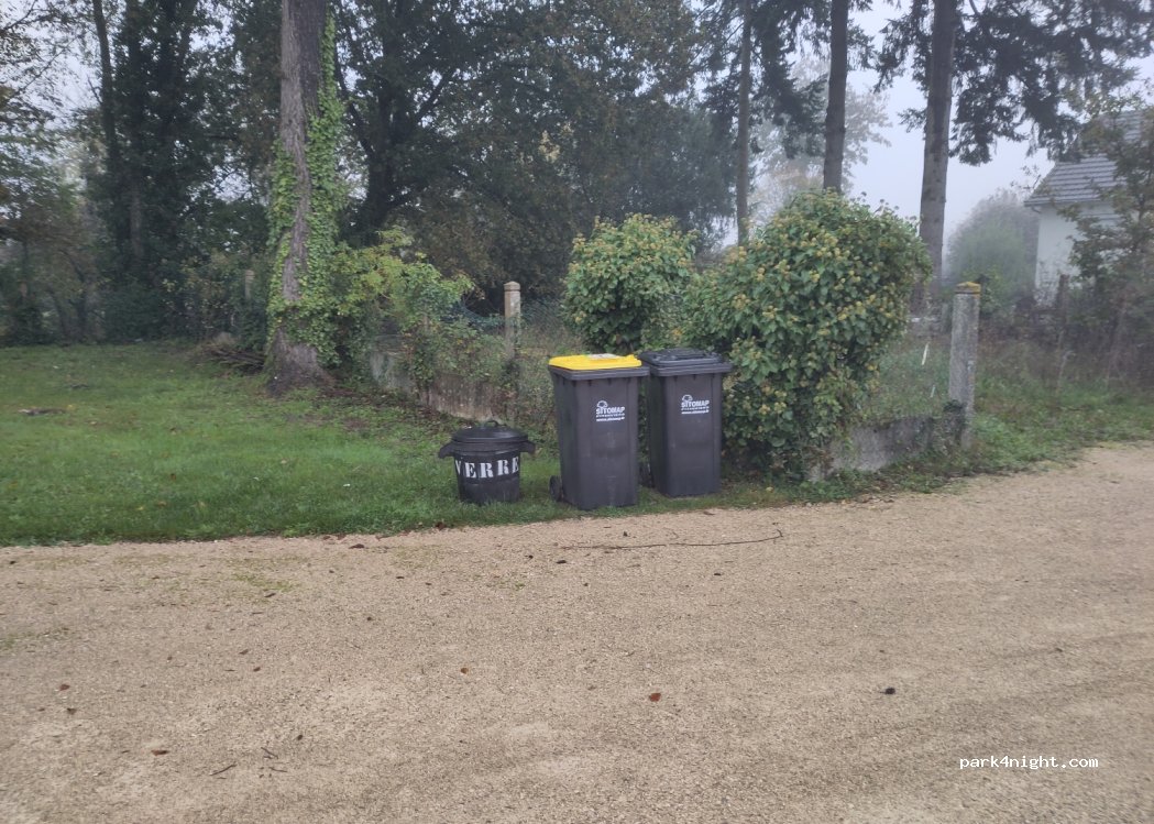 Aire de camping-car Nibelle — foto 5