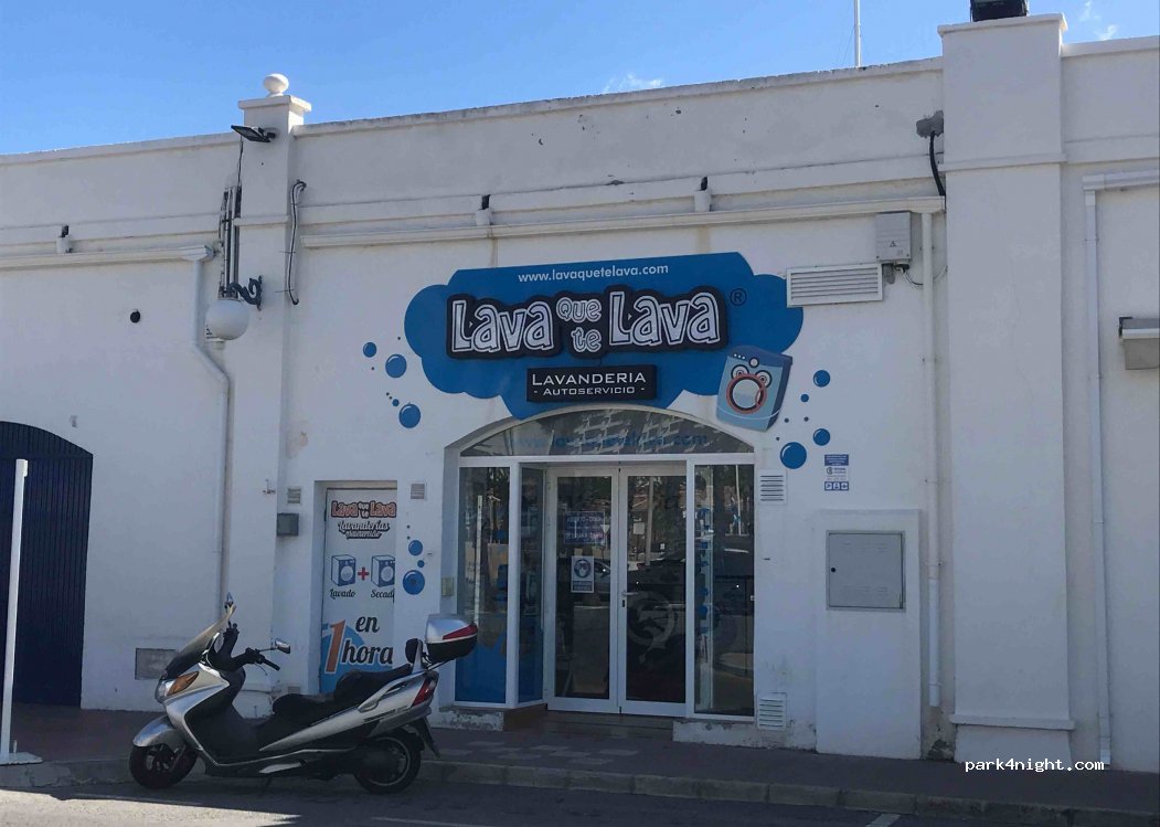 (29631) Benalmádena - 1 Calle La Fragata — foto