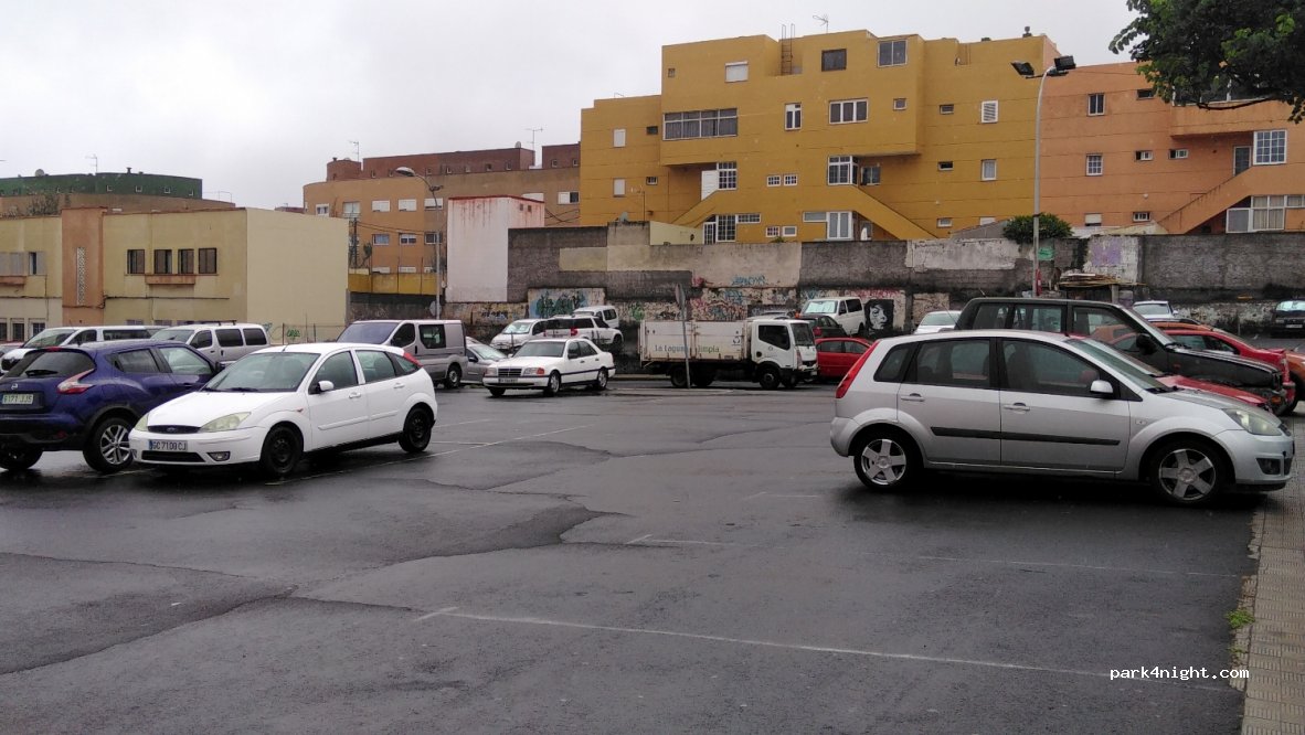 (38203) San Cristóbal de La Laguna - 58 Calle de la Retama — foto