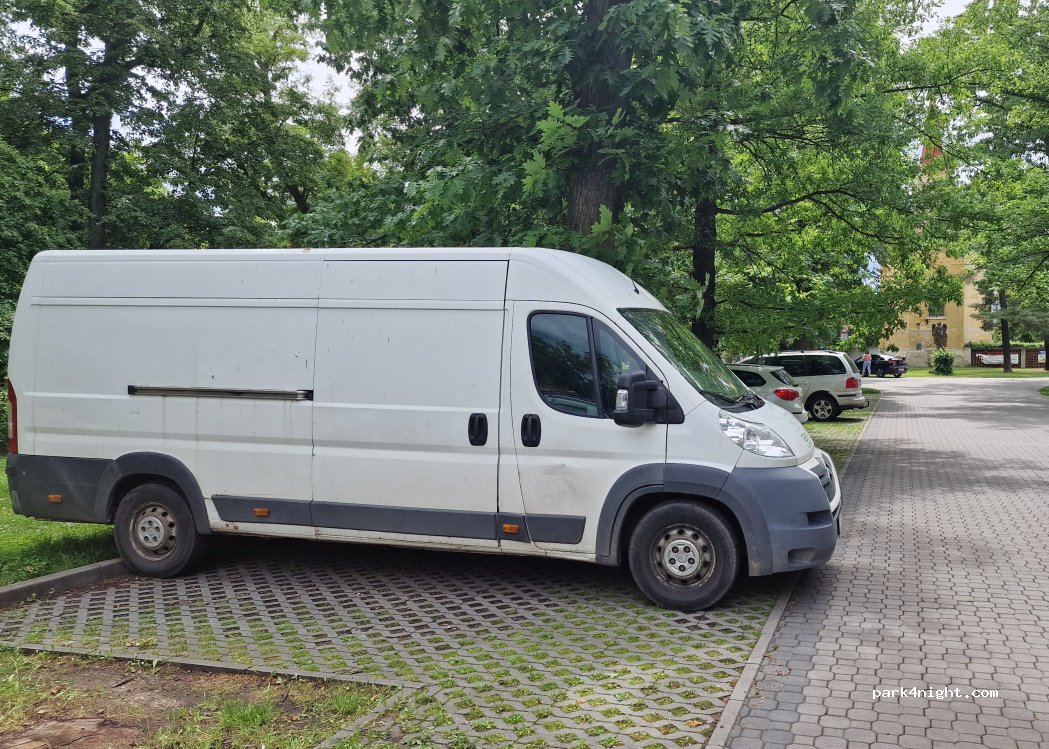 (438 01) Žatec - Pražská — foto 3
