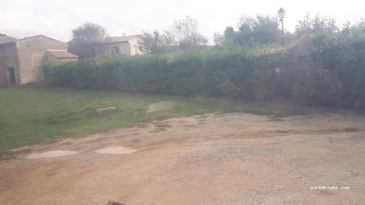 (84750) Saint-Martin-de-Castillon - Route de Viens — foto