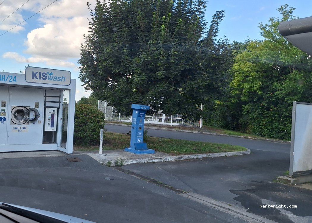 (37330) Château-la-Vallière - 75 Avenue du Gén de Gaulle — foto 2