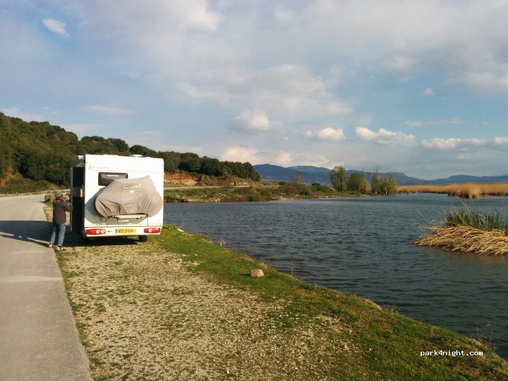 (455 00) Amfithea - Ethniki Odos Trikalon Ioanninon — foto