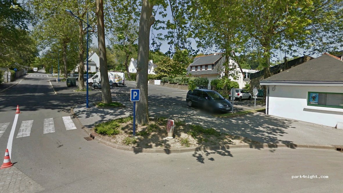 (29160) Crozon - 2 Rue Surcouf — foto