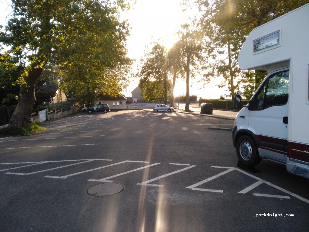 (29160) Crozon - 2 Rue Surcouf — foto 2