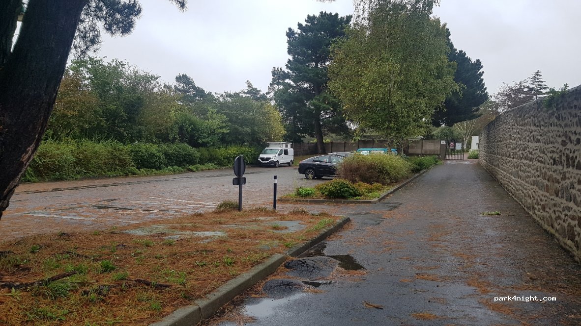 (22000) Saint-Brieuc - 18 Chemin des Courses — foto