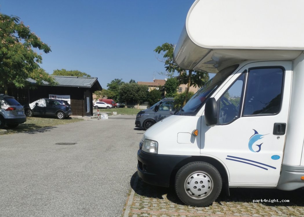 (44022) Comacchio - 20 Via dello Squero — foto 3