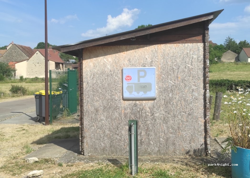 (71460) Germagny - Le Bourg — foto 2